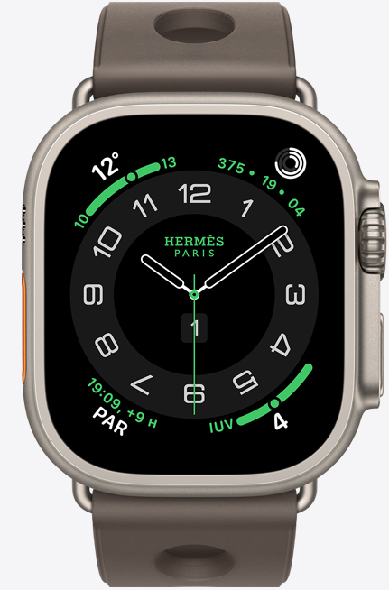Apple Watch Hermes Ultra 3, boîtier en titane, naturel, cadran Hermes Circulaire, complications : météo, anneaux d’activité, PAR, indice UV, côté droit extérieur, Digital Crown, microphone, bouton latéral surélevé, bracelet Scub’H Diving, gris titane