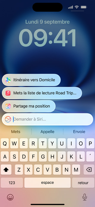 Un iPhone affichant la toute nouvelle version de Siri et la fonctionnalité Écrire à Siri.
