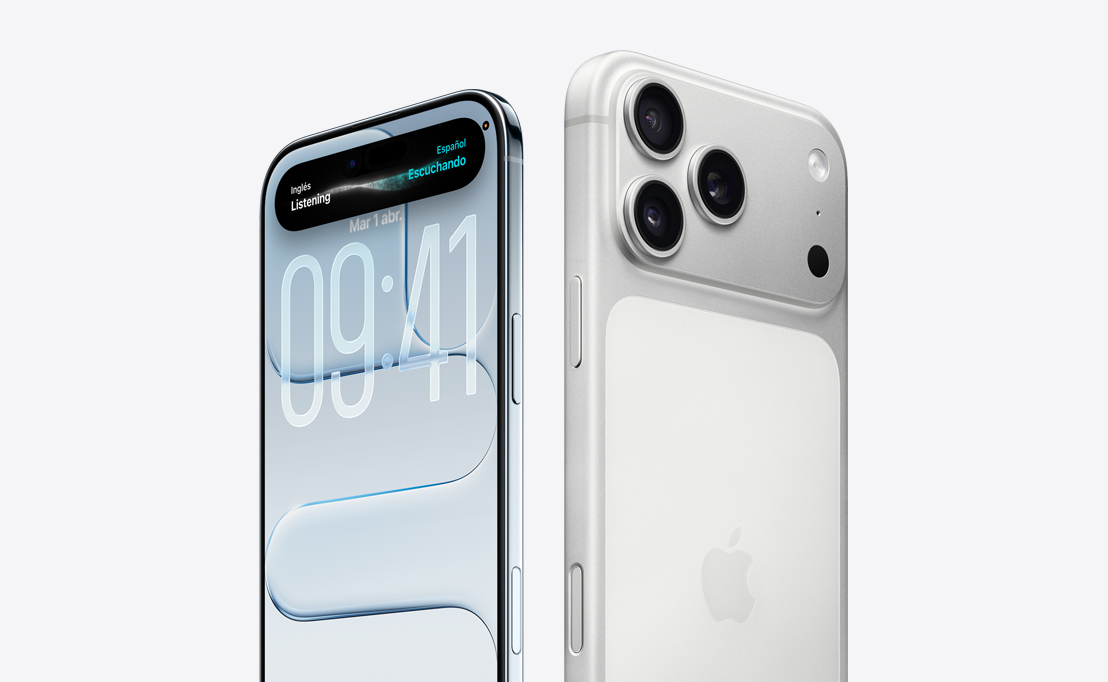 Parte frontal de un iPhone Air con pantalla de Liquid Glass y Dynamic Island, borde delgado de titanio, parte trasera de un iPhone 17 Pro con sistema de cámaras Pro en la esquina superior izquierda