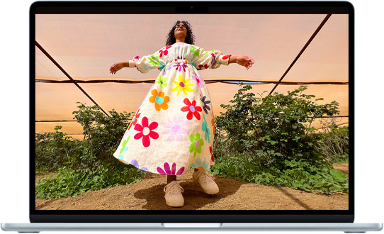 15-tolline MacBook Air, millel on näha Liquid Retina ekraan