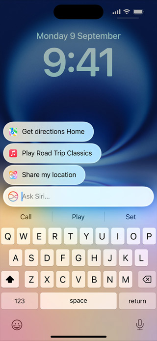 iPhone mit neu gestaltetem Siri und der Funktion „Siri Anfragen tippen“.