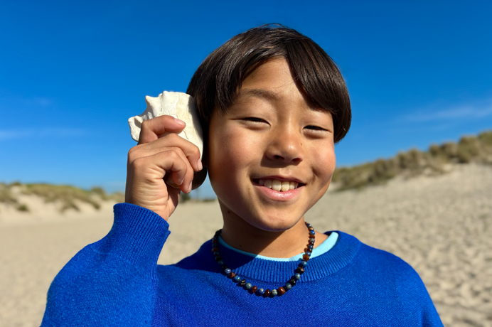 Φωτογραφία που που εστιάζει στο πρόσωπο ενός ατόμου, τραβήχτηκε με την κάμερα Fusion 48MP χρησιμοποιώντας τη λειτουργία πορτρέτου νέας γενιάς