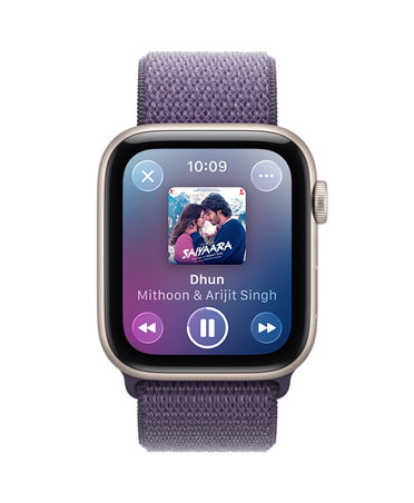 Apple Watch SE 3, aluminium case, starlight colour, media playback, Apple Music, right side, Digital Crown, strap, Sport Loop, purple fog colour