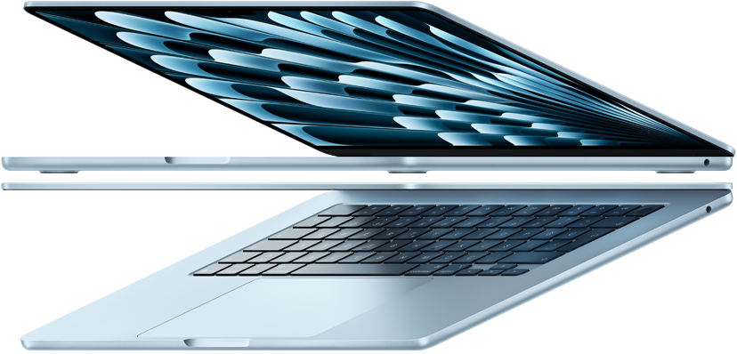 Açık duran iki adet Gök Mavisi renginde MacBook Air, laptopun ince profiline vurgu yapmak için ok şekli oluşturacak şekilde duruyor
