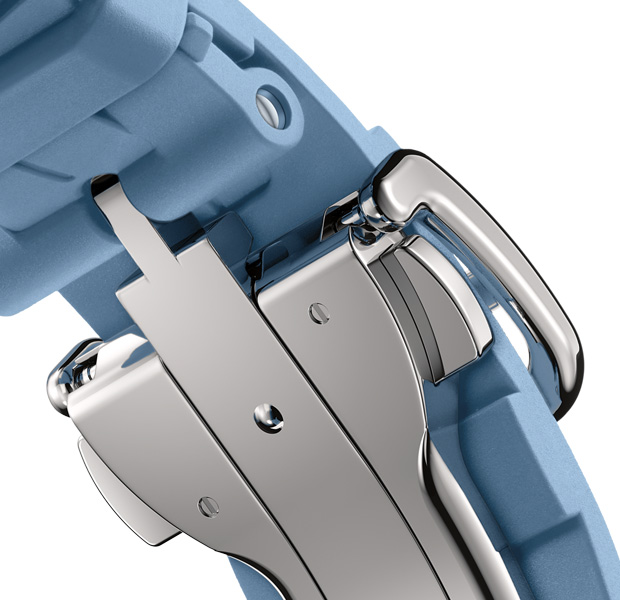 Apple Watch Hermès Series 11，配搭 Bleu Pastel 粉藍色 Kilim 錶帶及銀色錶扣