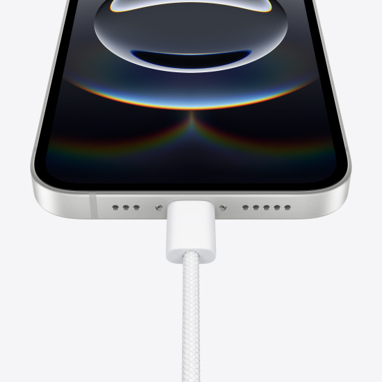 Puerto USB-C del iPhone 16e.