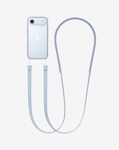 iPhone Air 機身背面，搭配淡藍色防護邊框並安裝斜背掛繩