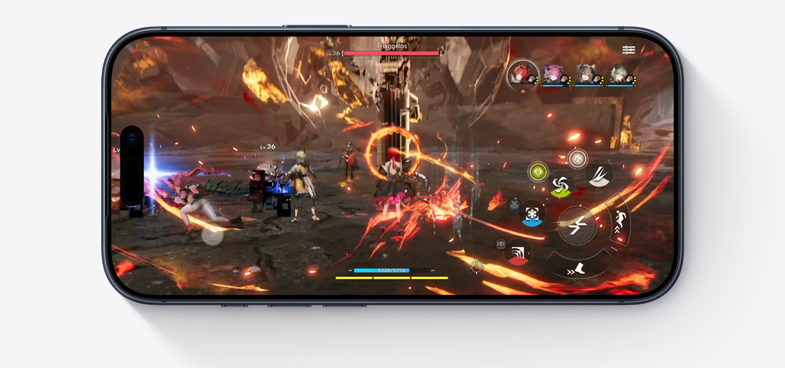 iPhone 17 Pro, parte delantera exterior, se muestra el rendimiento del chip A19 Pro con una escena del videojuego Arknights: Endfield